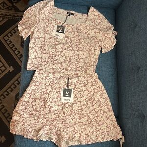 Floral print blouse and short set with ruffles